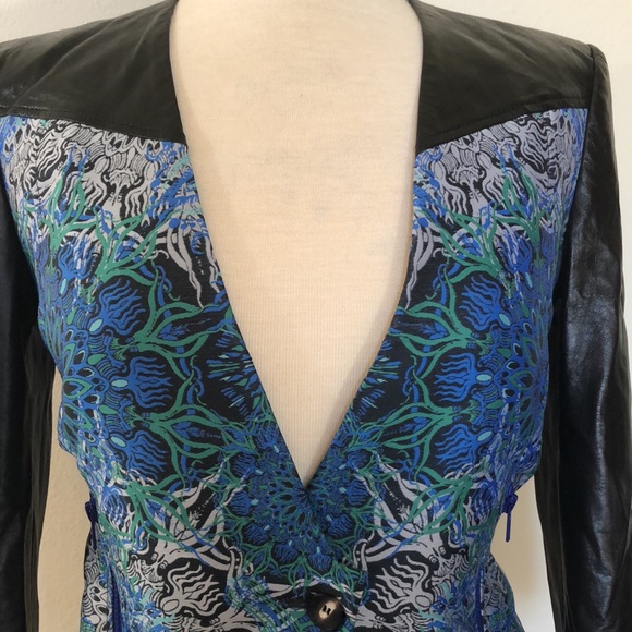 Helmut Lang flower medallion leather V neck jacket - Picture 4 of 7